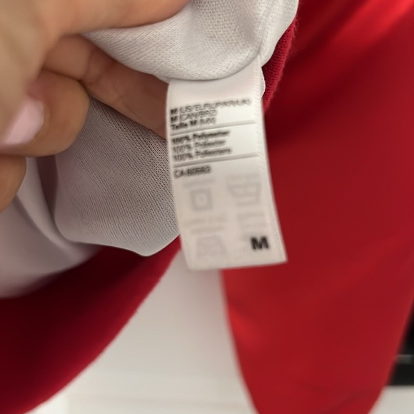 KYLIE JENNER LIPS SATIN RED BOMBER JACKET SZ MEDIUM - Picture 5 of 5